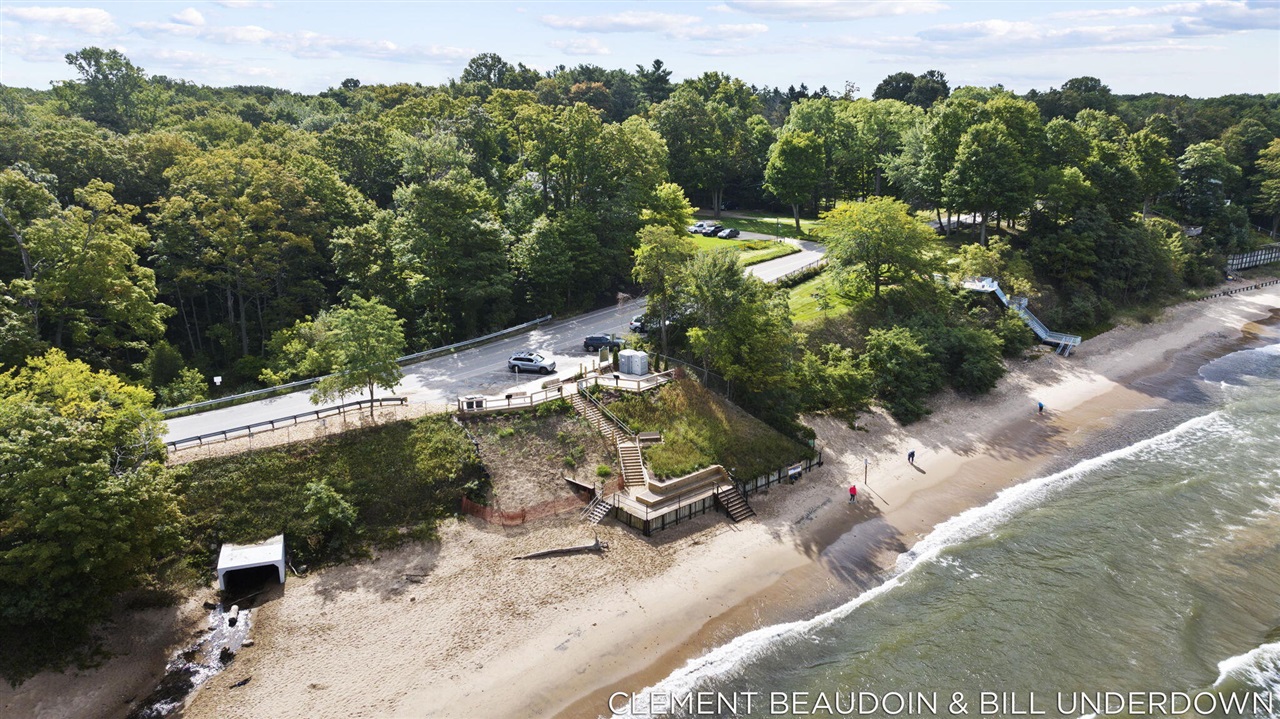 2339 Forest Trail Circle, Fennville, MI, 49408-9767