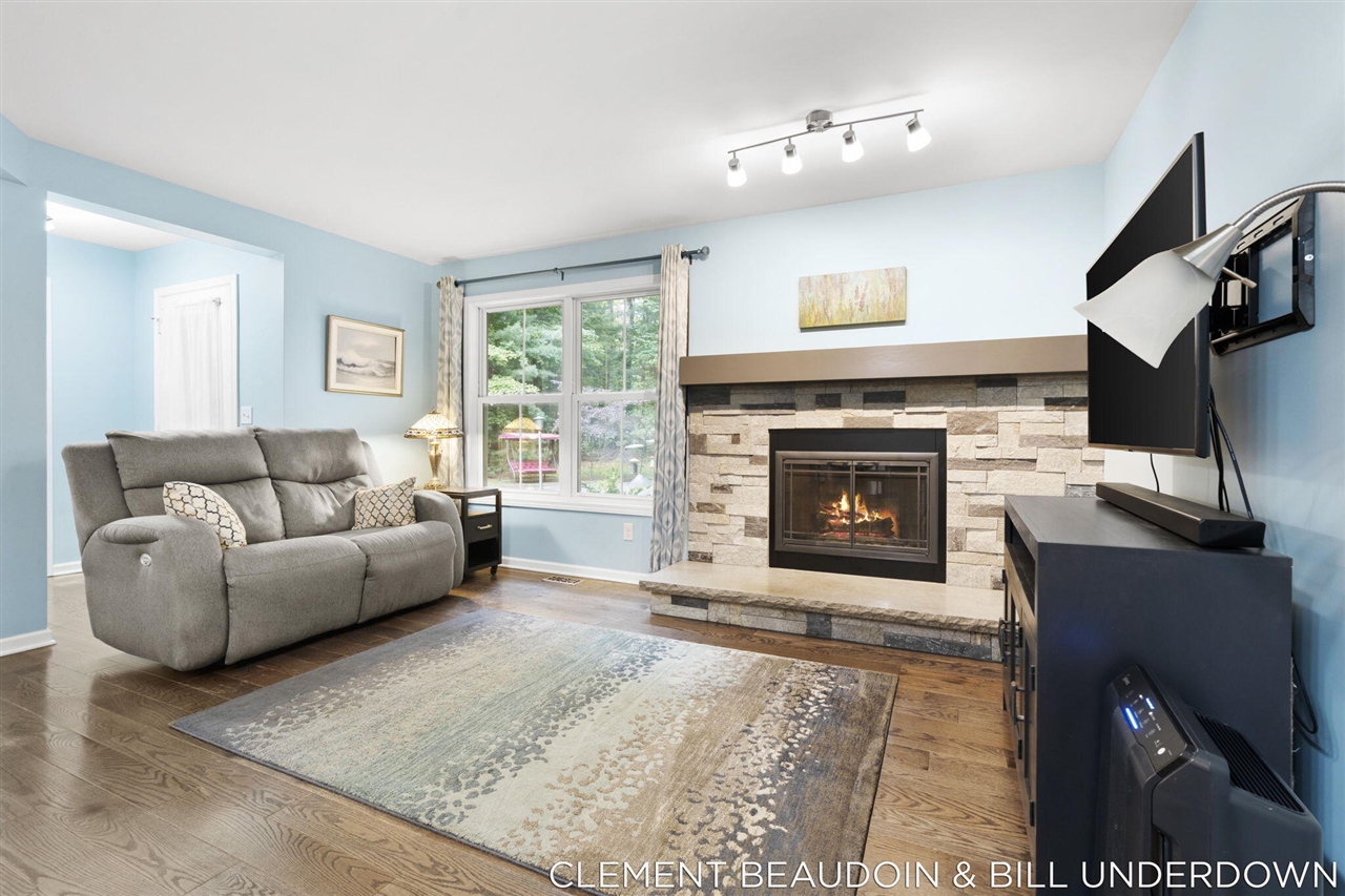 2339 Forest Trail Circle, Fennville, MI, 49408-9767