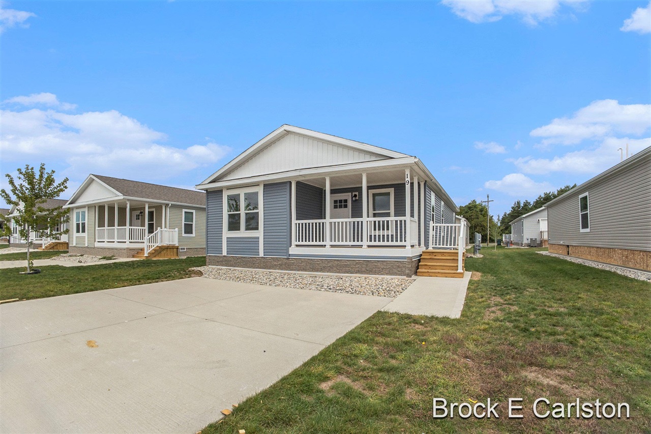 1283 E Ellis Road UNIT&nbsp;19, Norton Shores, MI, 49441
