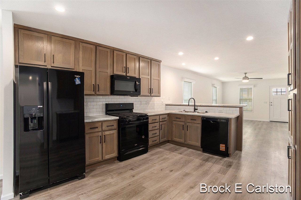 1283 E Ellis Road UNIT&nbsp;19, Norton Shores, MI, 49441