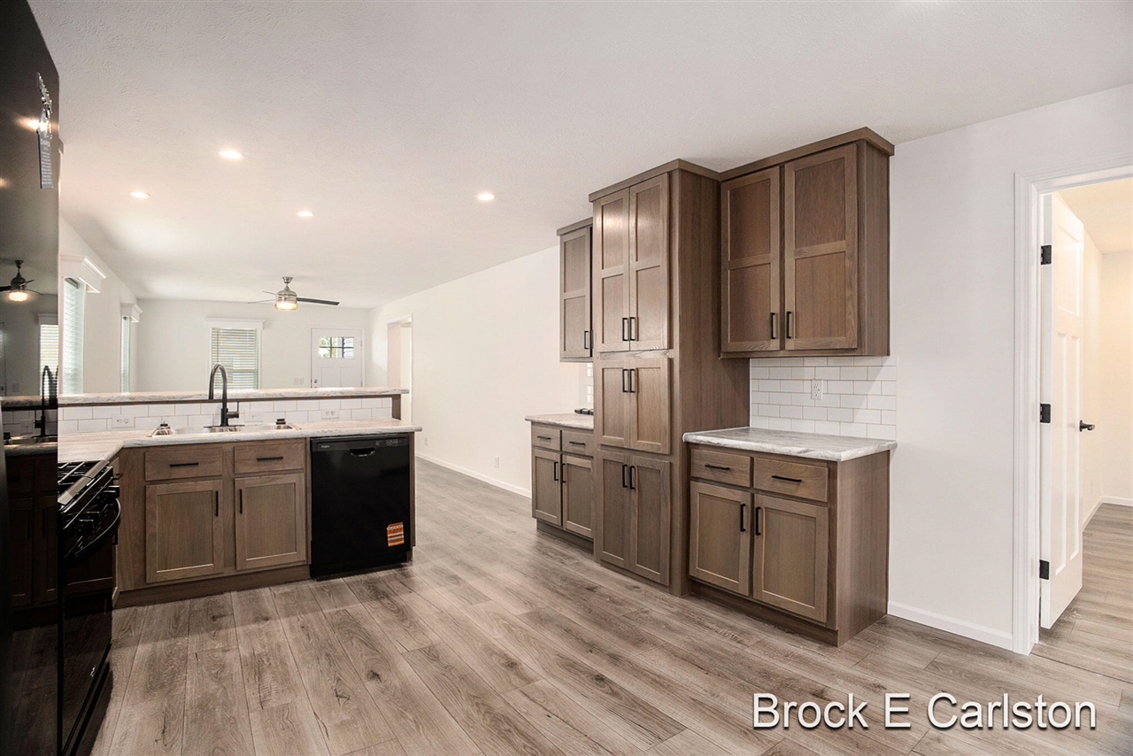 1283 E Ellis Road UNIT&nbsp;19, Norton Shores, MI, 49441