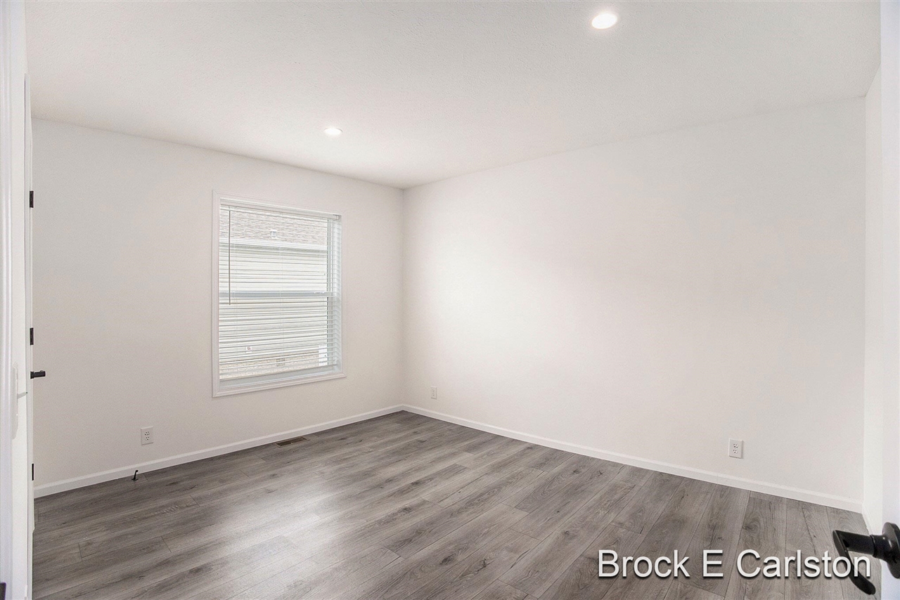 1283 E Ellis Road UNIT&nbsp;19, Norton Shores, MI, 49441