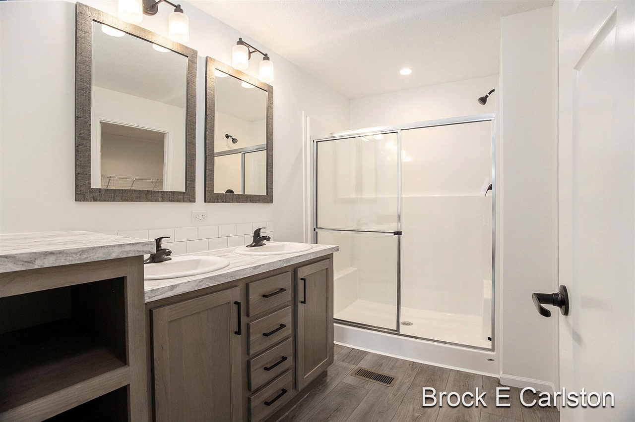 1283 E Ellis Road UNIT&nbsp;19, Norton Shores, MI, 49441