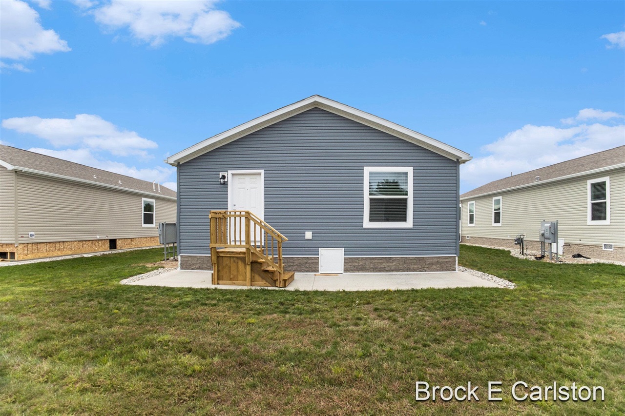 1283 E Ellis Road UNIT&nbsp;19, Norton Shores, MI, 49441