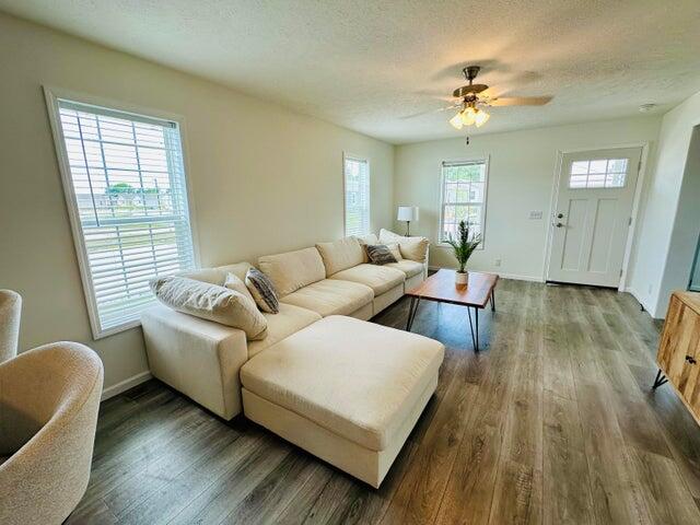 1283 E Ellis Road UNIT&nbsp;19, Norton Shores, MI, 49441