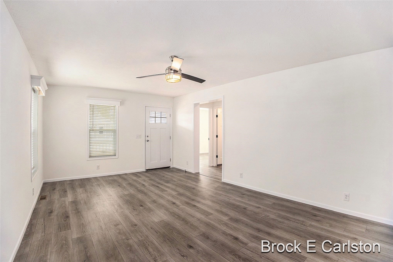 1283 E Ellis Road UNIT&nbsp;19, Norton Shores, MI, 49441