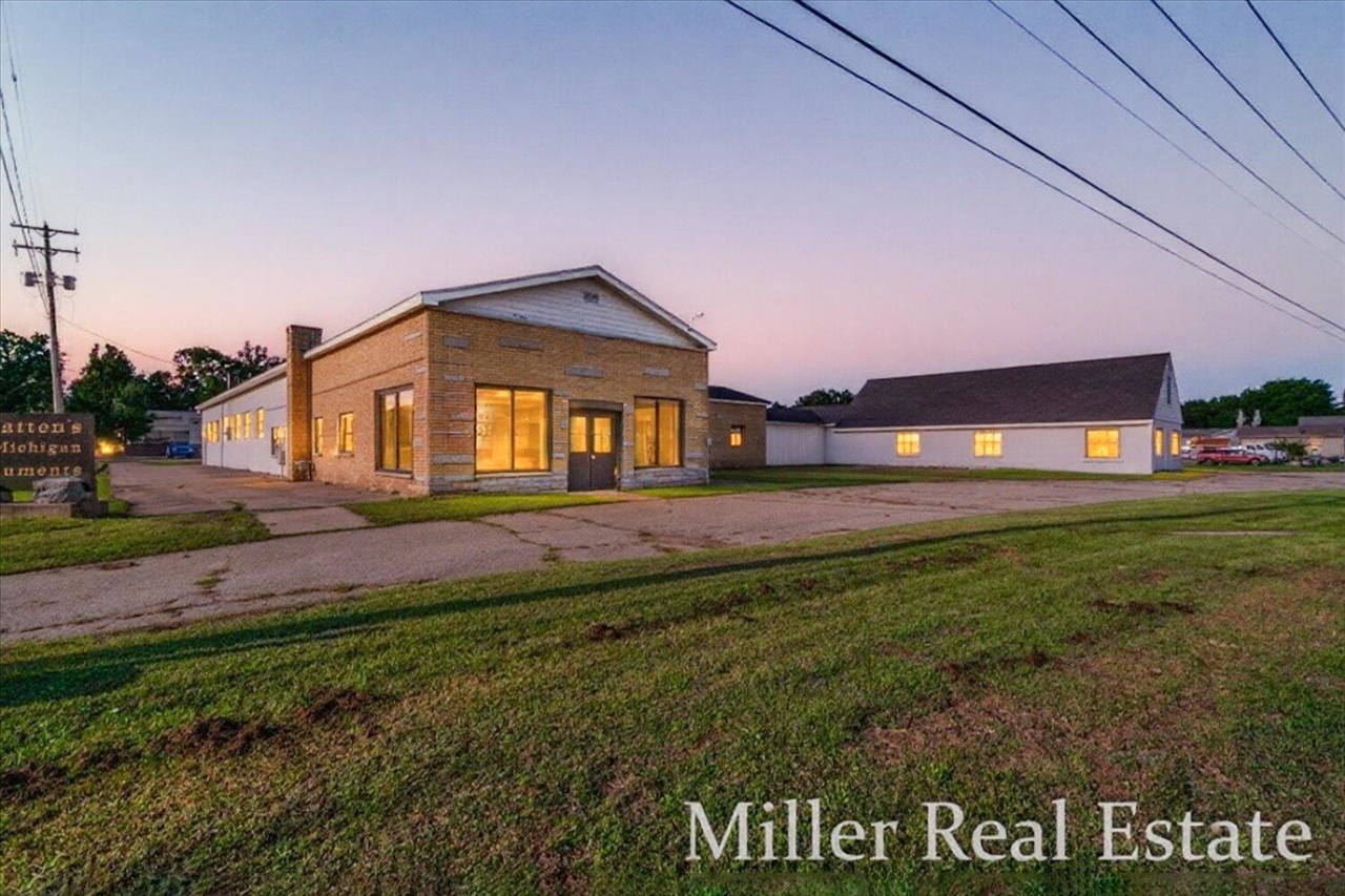 866 Portage Street, Kalamazoo, MI, 49001-3006