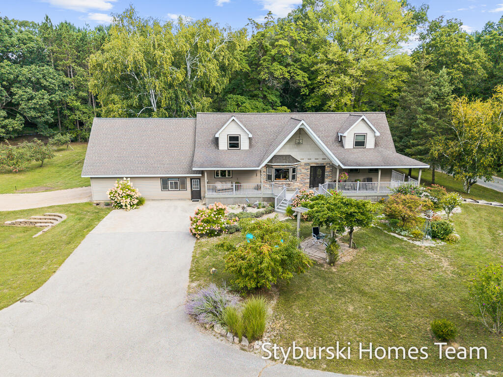 3rd image of 226 N 176Th Ave, Walkerville, MI 49459 | MLS# 70492769