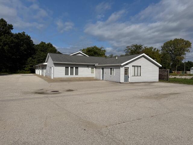 2865 Whitehall Road, Muskegon, MI, 49445-1053