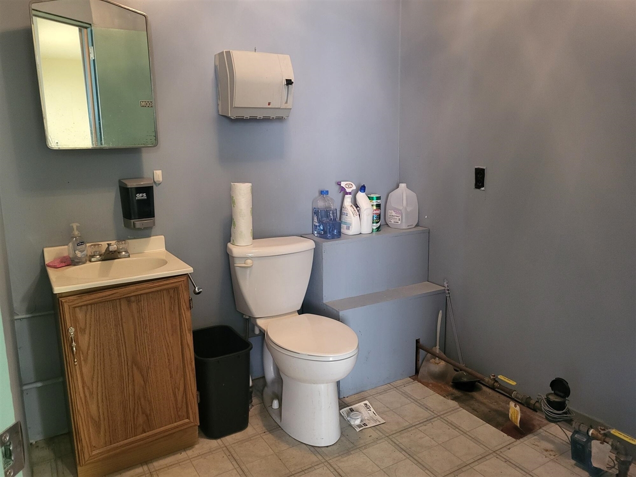 2865 Whitehall Road, Muskegon, MI, 49445-1053