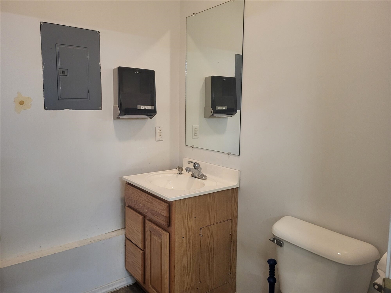 2865 Whitehall Road, Muskegon, MI, 49445-1053