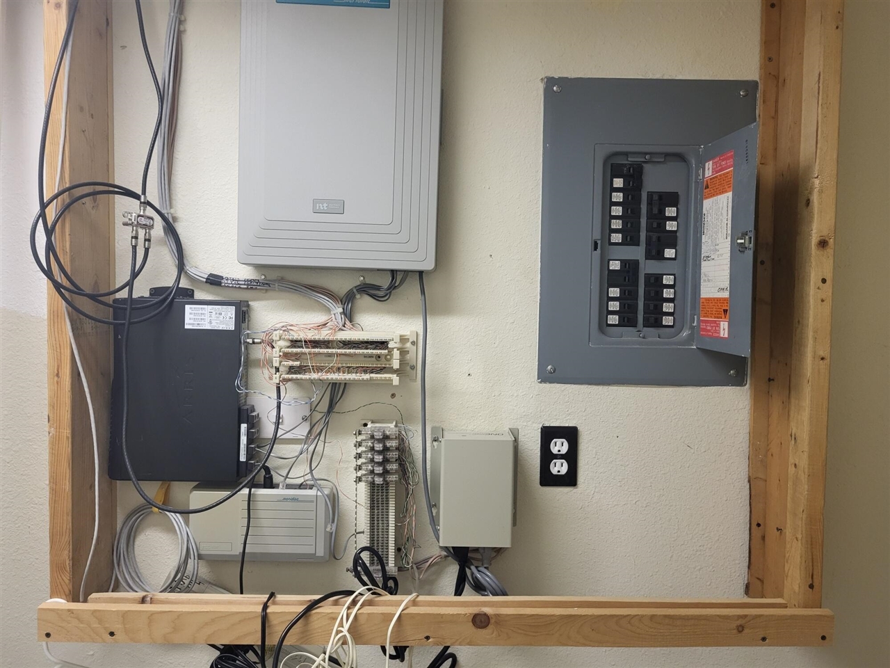 2865 Whitehall Road, Muskegon, MI, 49445-1053