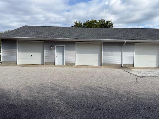 2865 Whitehall Road, Muskegon, MI, 49445-1053