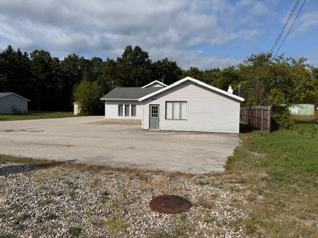 2865 Whitehall Road, Muskegon, MI, 49445-1053