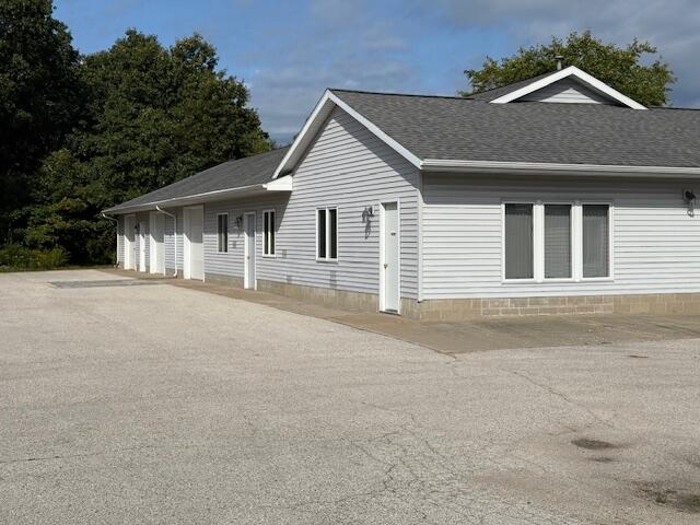 2865 Whitehall Road, Muskegon, MI, 49445-1053