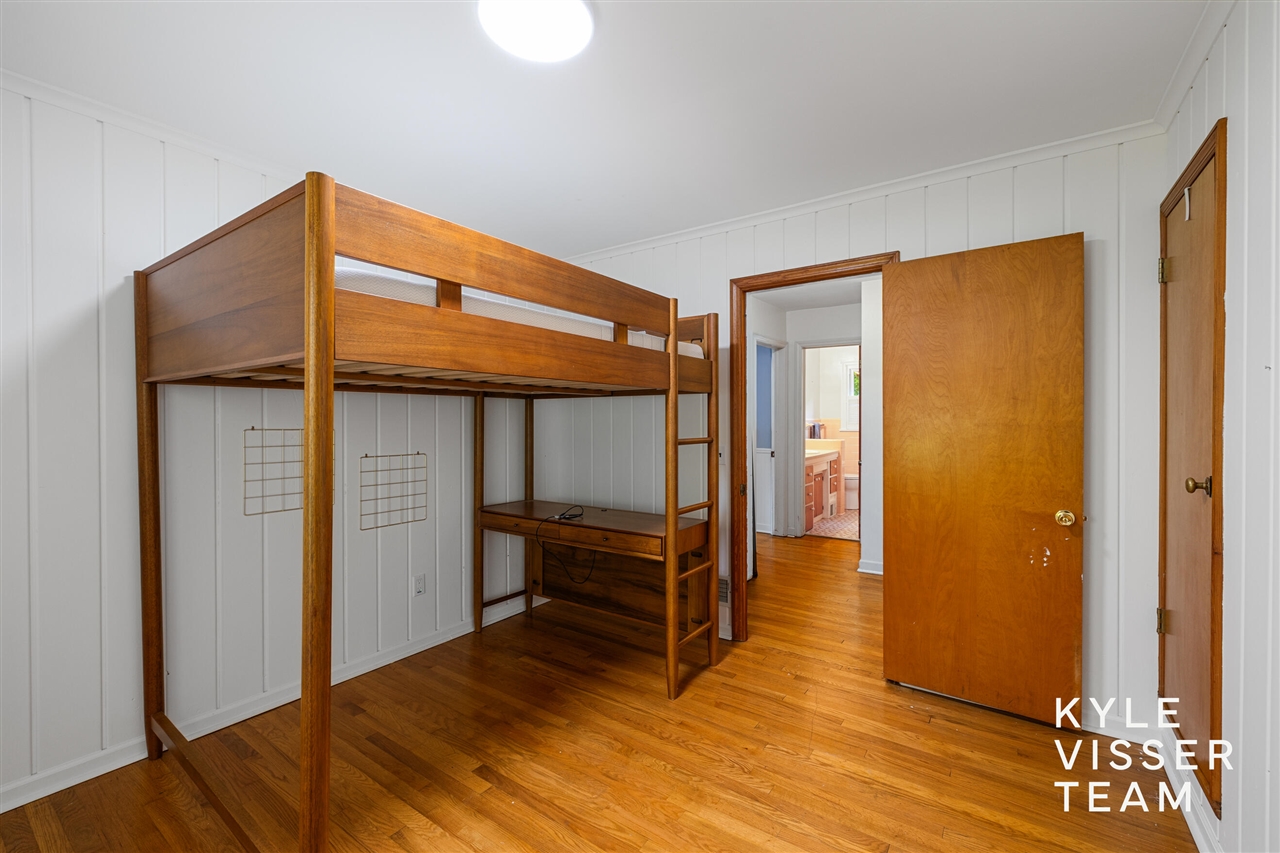 2757 Cascade Springs Drive, Grand Rapids, MI, 49546-7419