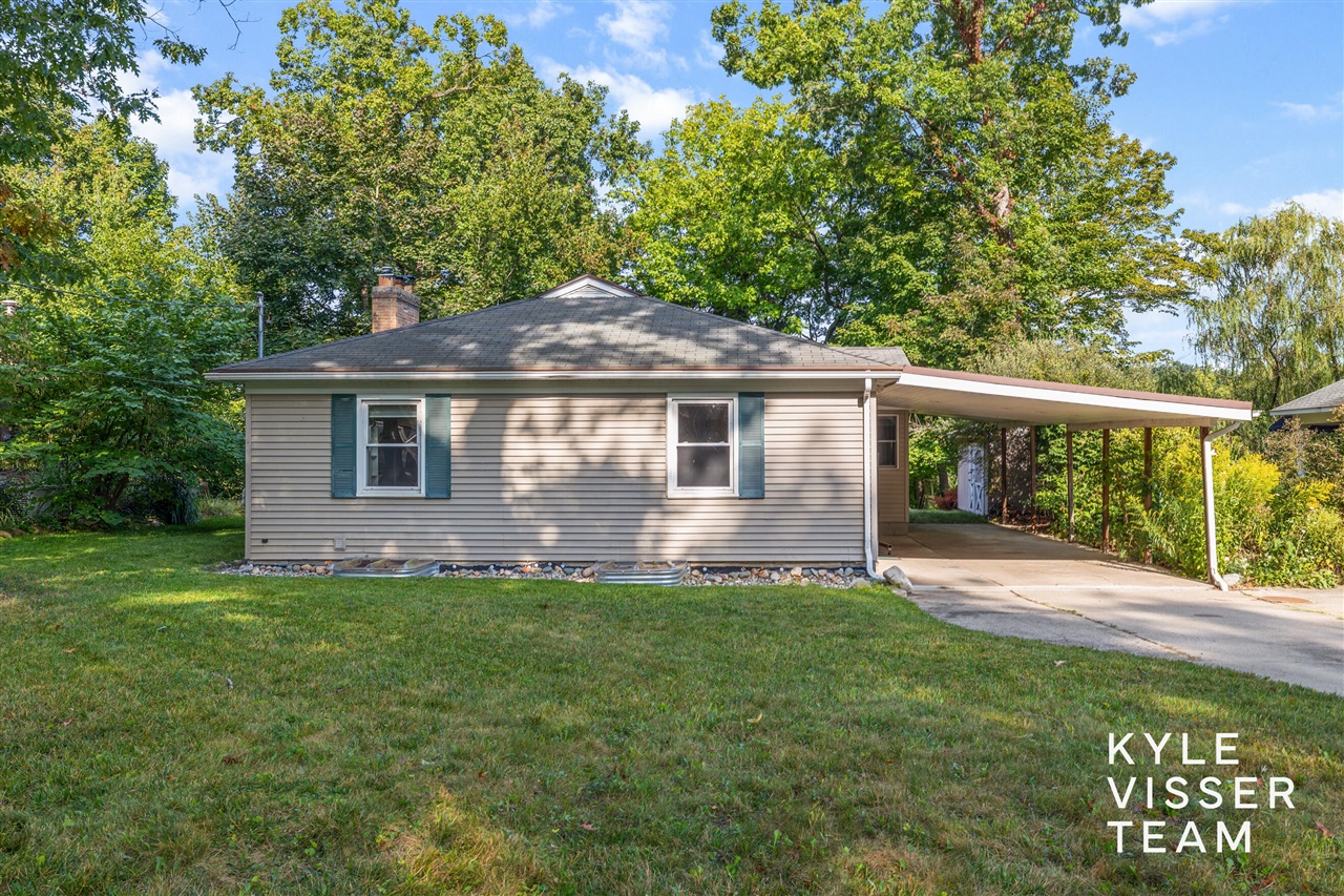2757 Cascade Springs Drive, Grand Rapids, MI, 49546-7419