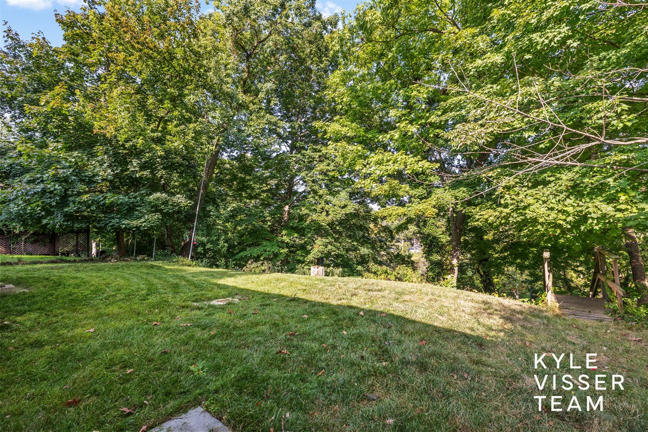 2757 Cascade Springs Drive, Grand Rapids, MI, 49546-7419