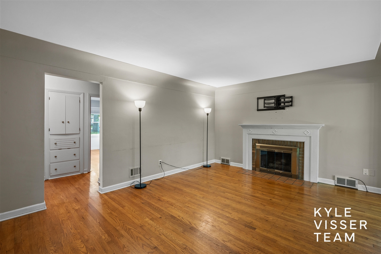 2757 Cascade Springs Drive, Grand Rapids, MI, 49546-7419