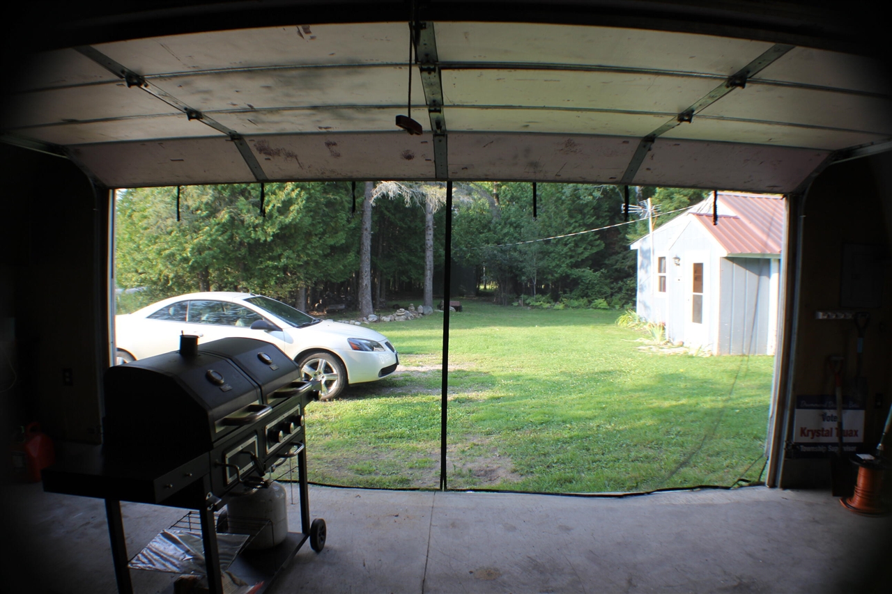 5th image of 31165 S Maxton Rd, Drummond Island, MI 49726 | MLS# 70493352