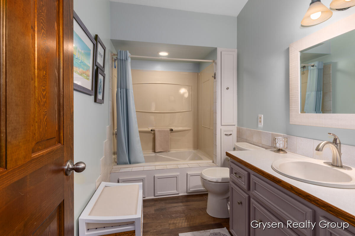 3687 Wentworth Drive, Wyoming, MI, 49519