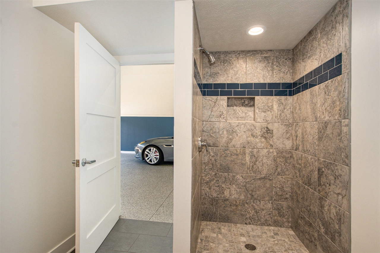 71057 Cr 388, South Haven, MI, 49090