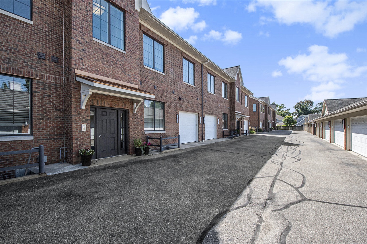 735 Bagley Avenue UNIT&nbsp;8, East Grand Rapids, MI, 49506