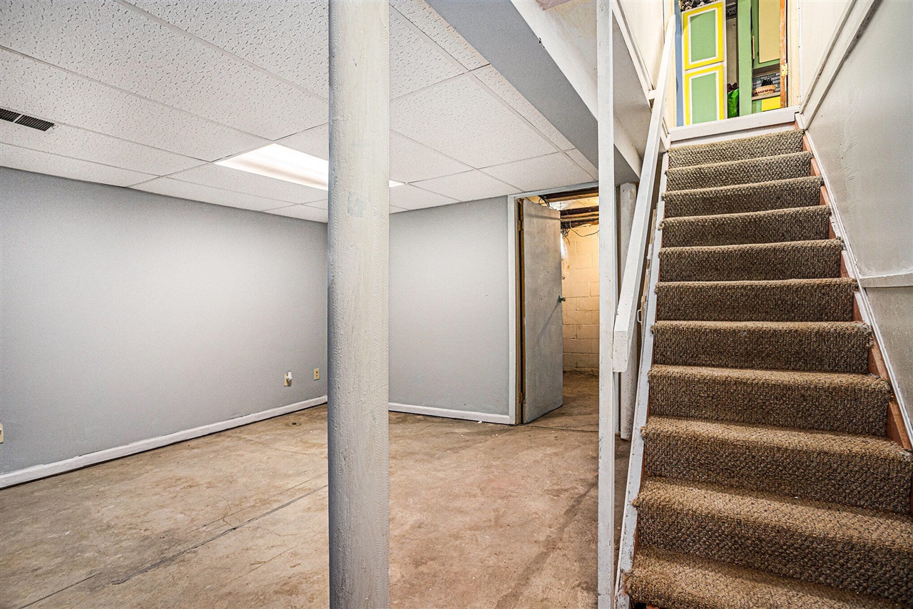 294 N 20th Street, Springfield, MI, 49037-8102