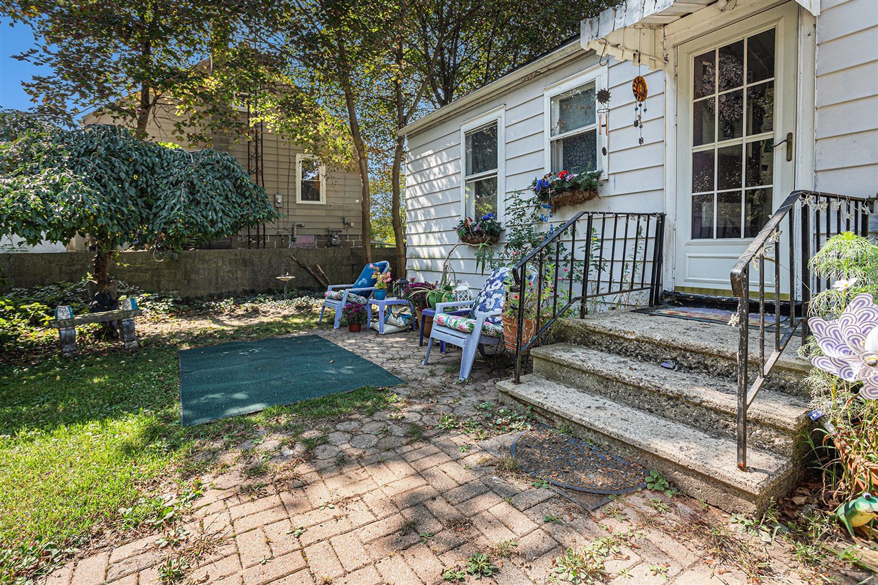 294 N 20th Street, Springfield, MI, 49037-8102