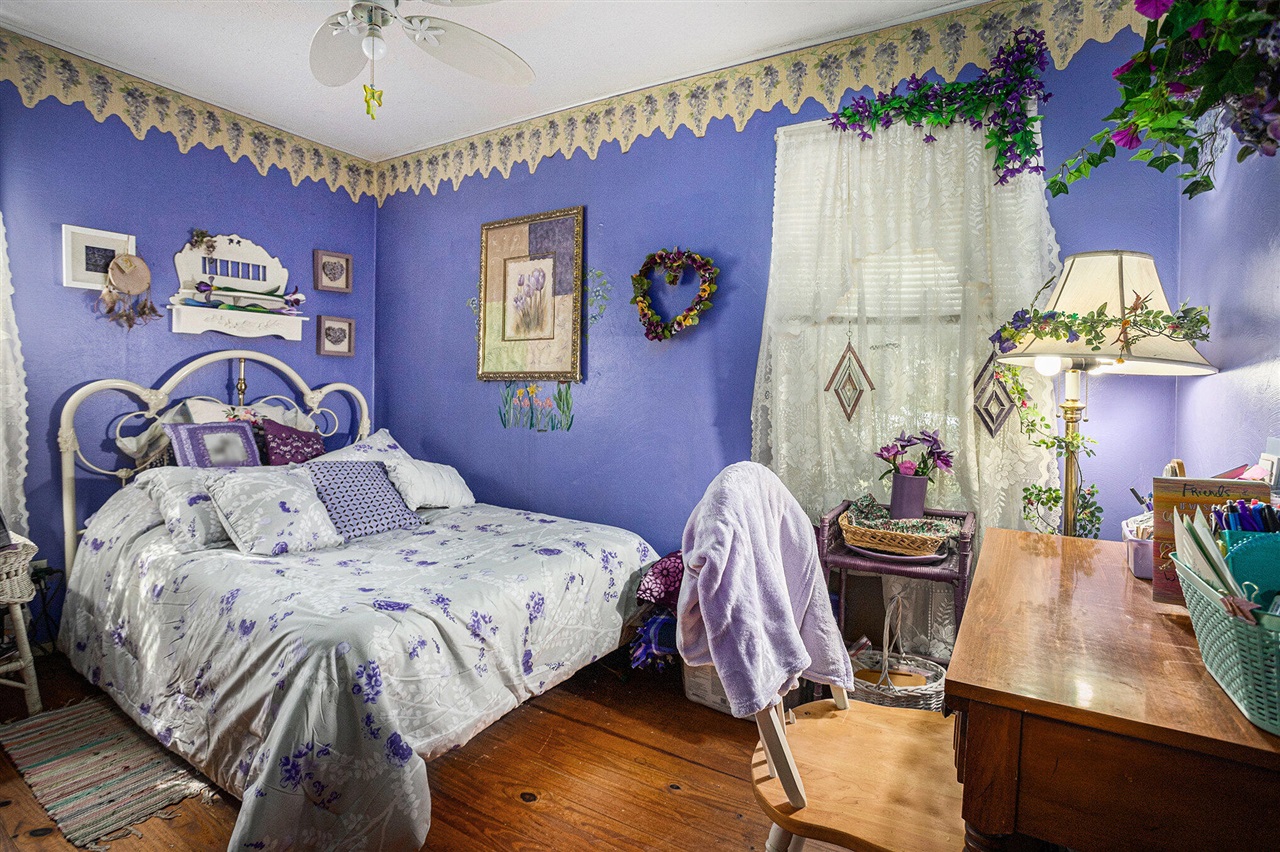 294 N 20th Street, Springfield, MI, 49037-8102