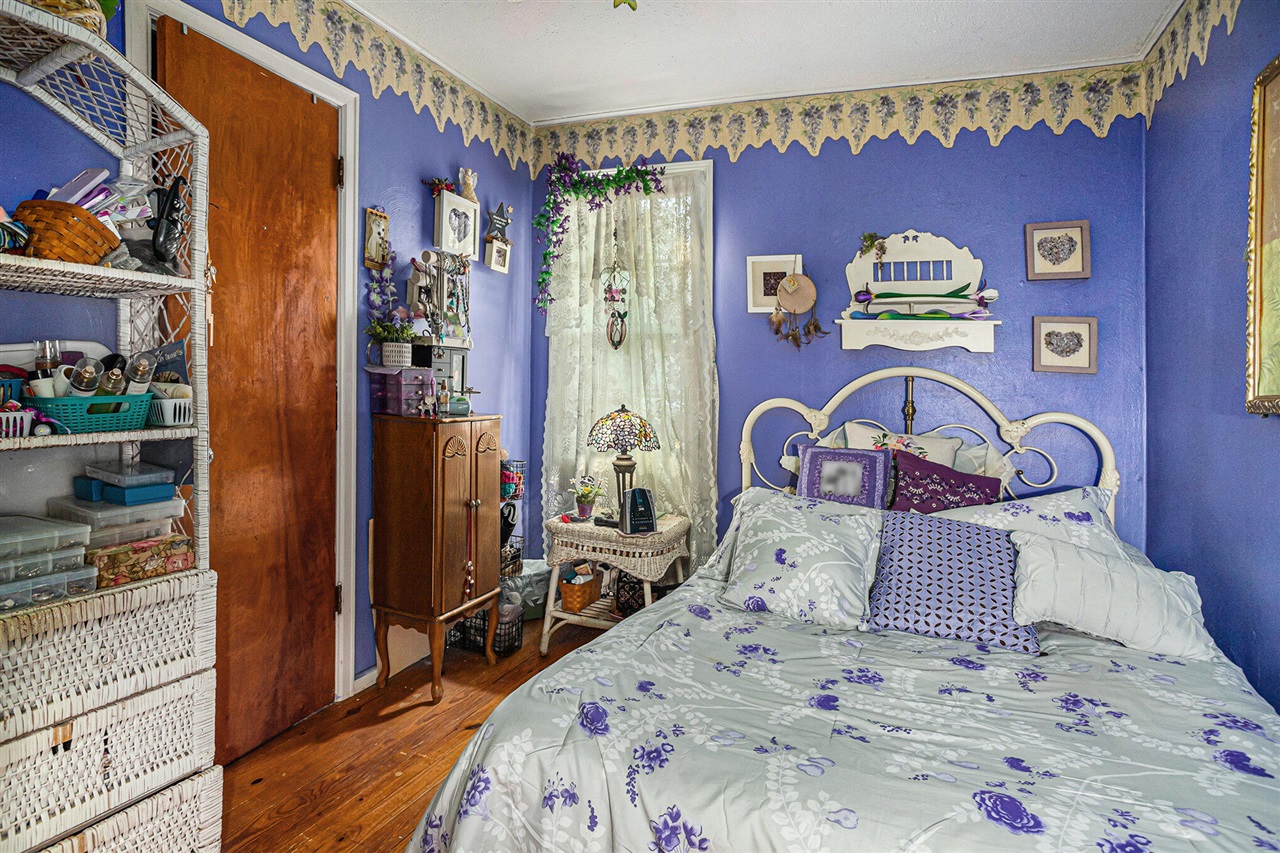 294 N 20th Street, Springfield, MI, 49037-8102