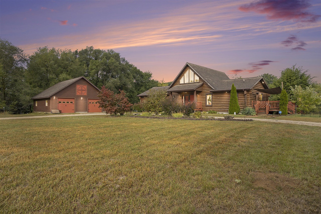 5957 S Landing Lane, Fremont, MI, 49412-8274