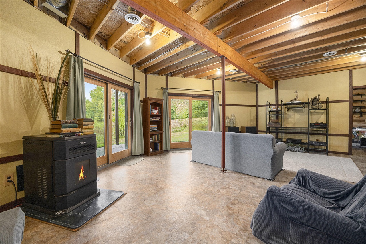 5957 S Landing Lane, Fremont, MI, 49412-8274