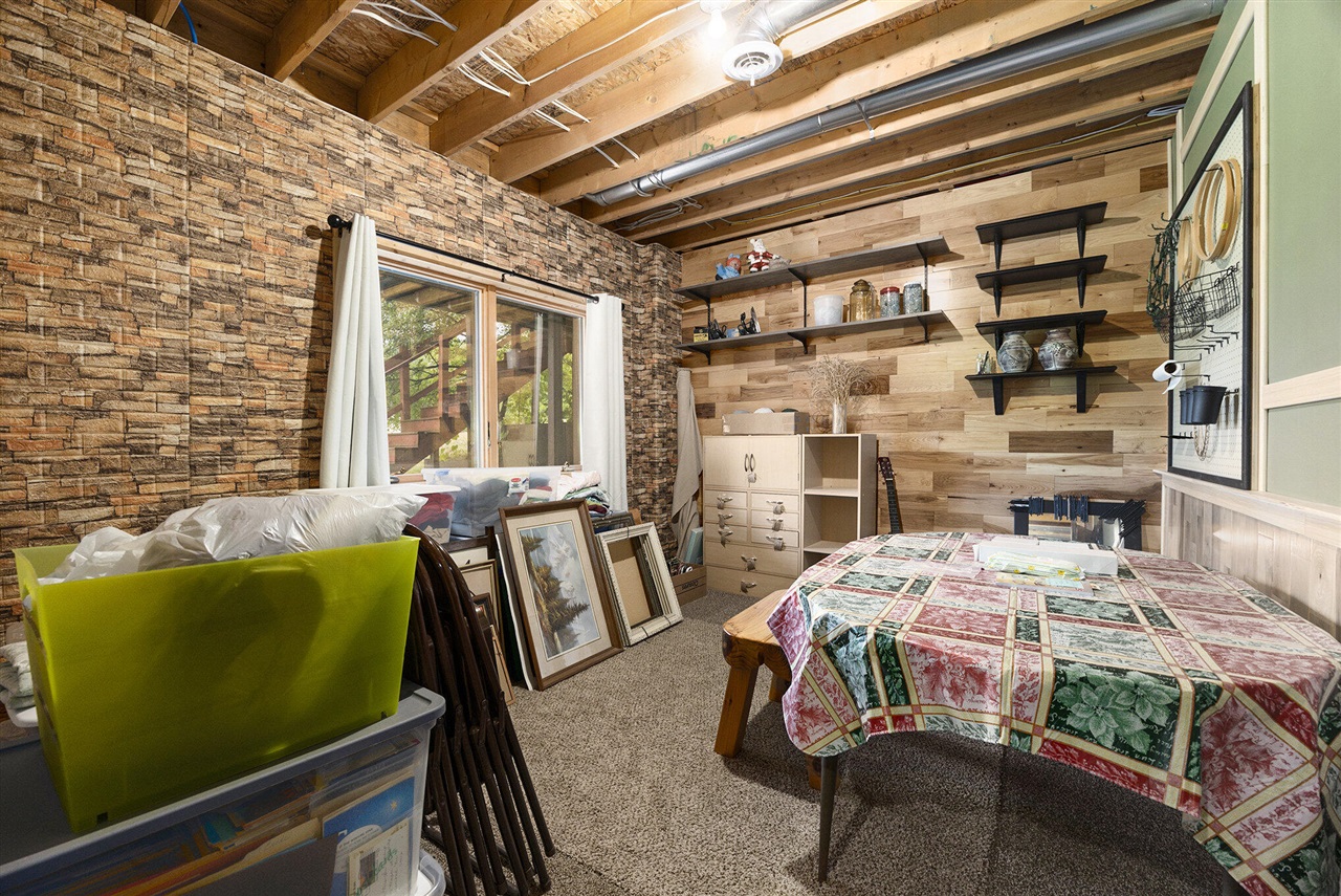 5957 S Landing Lane, Fremont, MI, 49412-8274