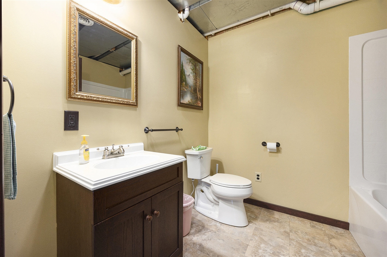 5957 S Landing Lane, Fremont, MI, 49412-8274