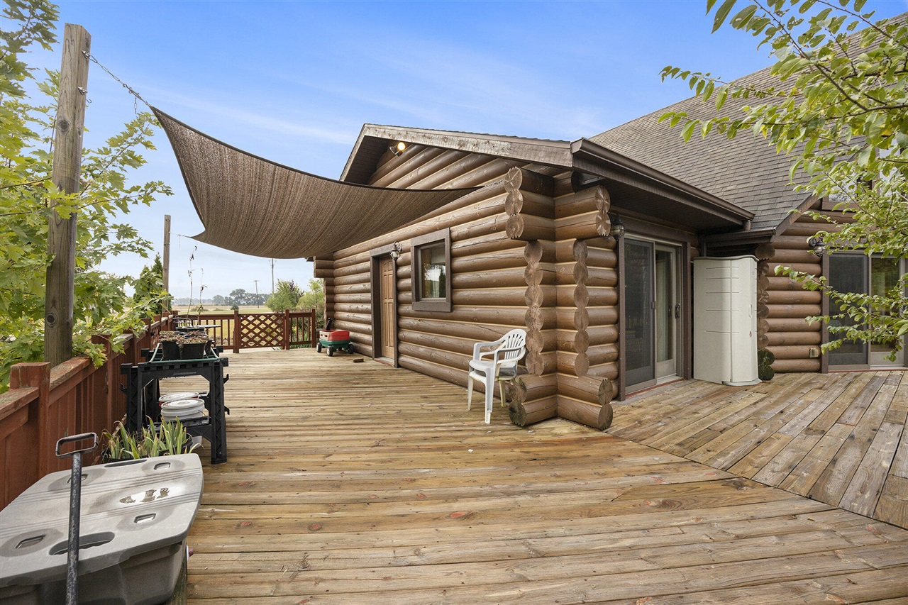 5957 S Landing Lane, Fremont, MI, 49412-8274