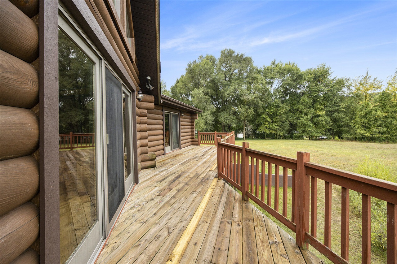 5957 S Landing Lane, Fremont, MI, 49412-8274