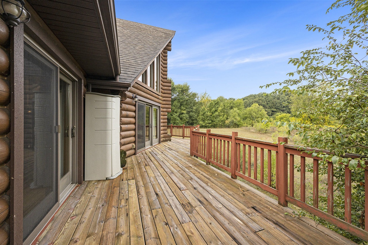 5957 S Landing Lane, Fremont, MI, 49412-8274