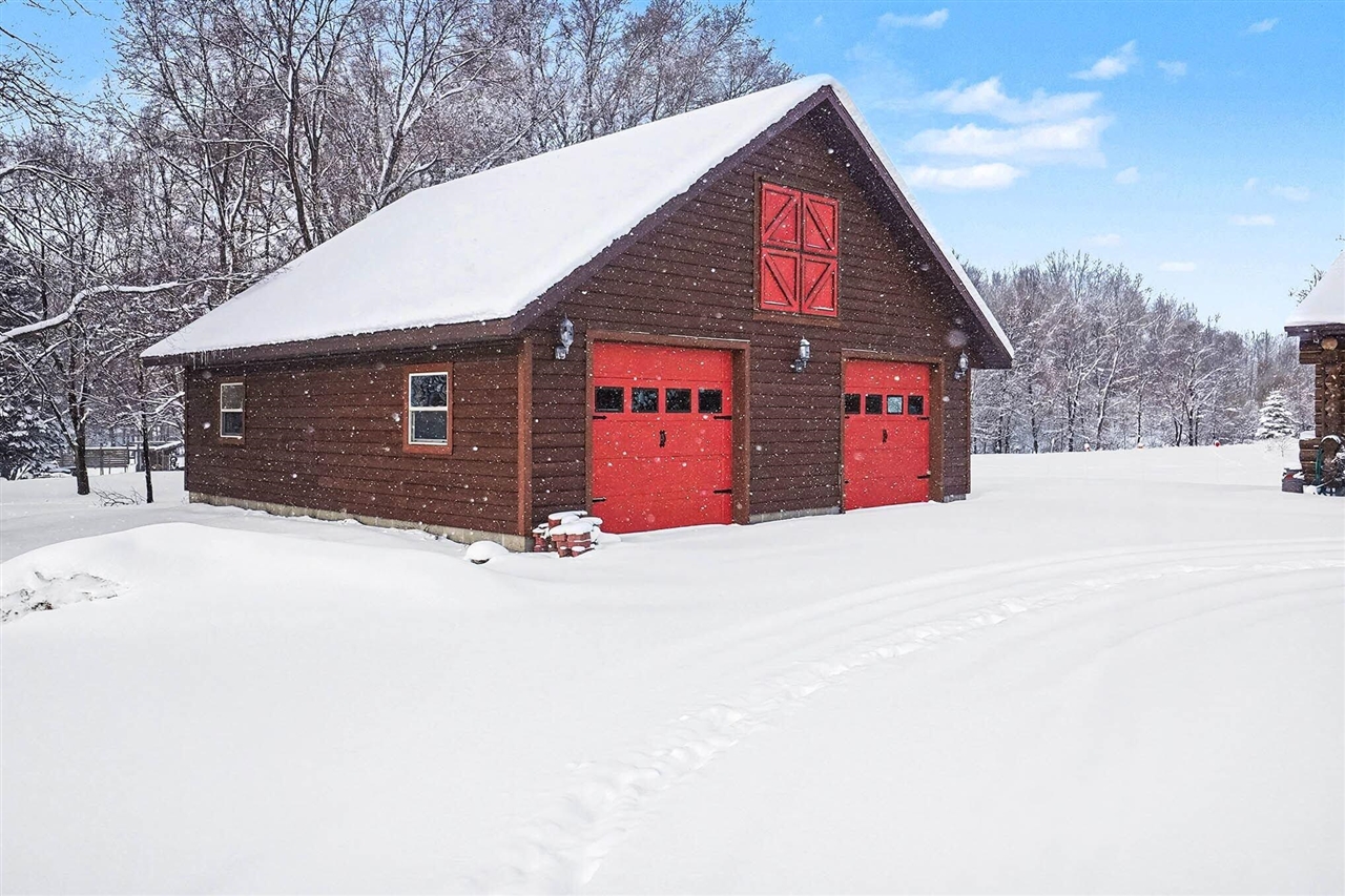 5957 S Landing Lane, Fremont, MI, 49412-8274