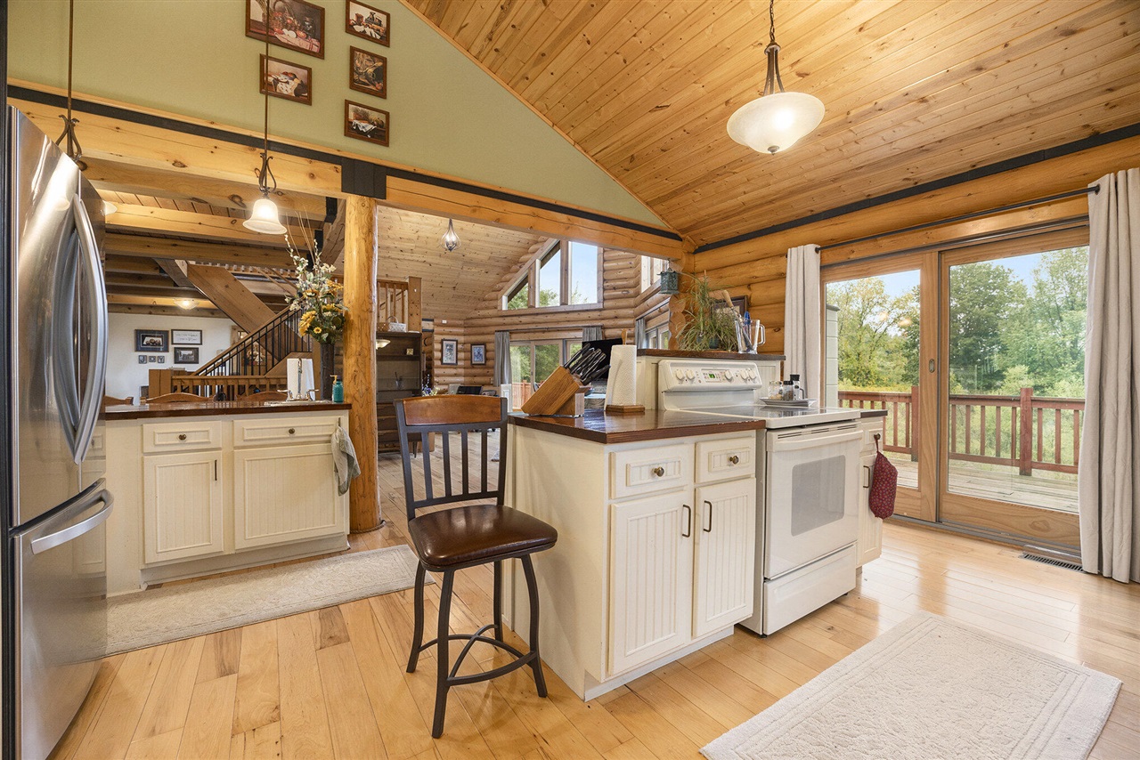 5957 S Landing Lane, Fremont, MI, 49412-8274