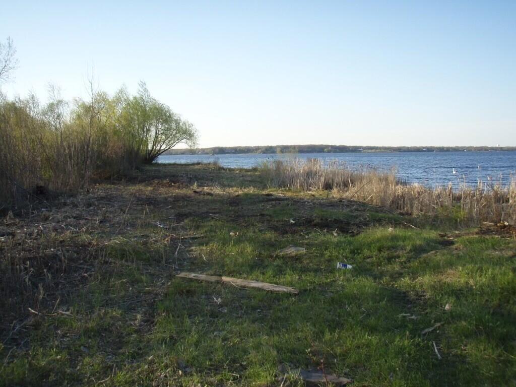 1794 Lakeshore Drive photo 19