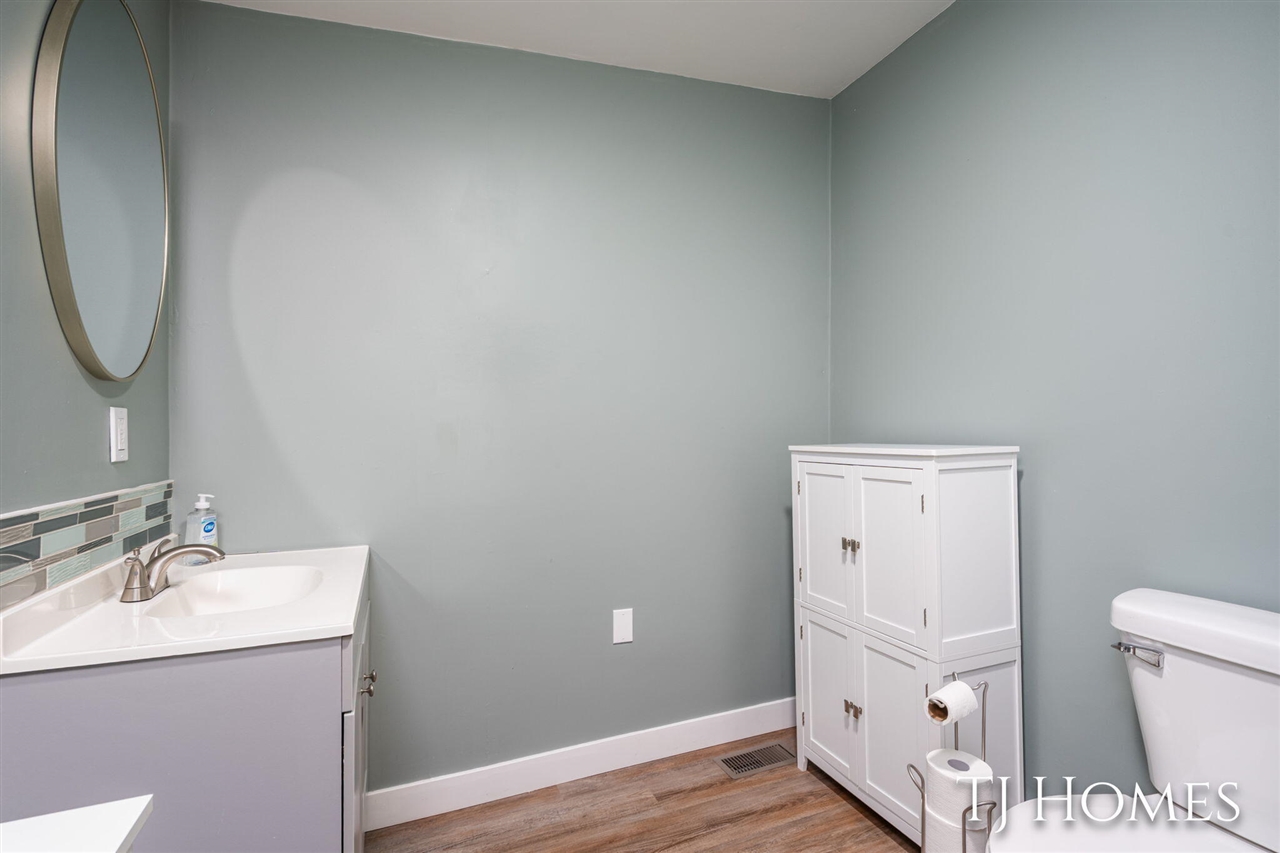 6048 Stewart Woods Drive, Delton, MI, 49046-7799