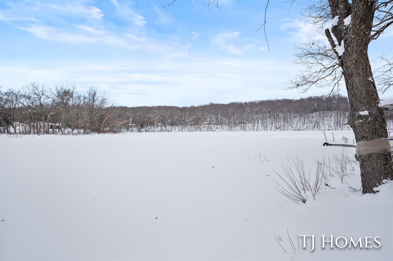 6048 Stewart Woods Drive, Delton, MI, 49046-7799