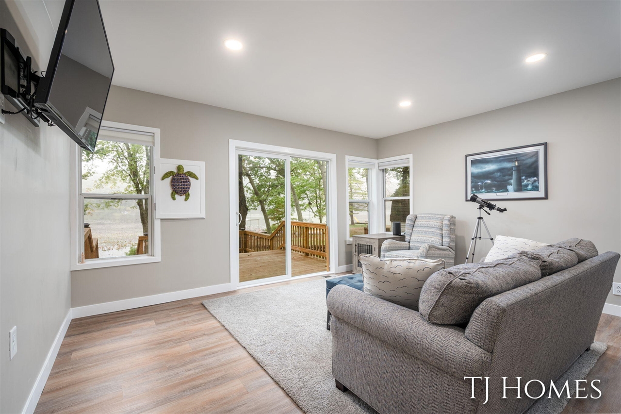 6048 Stewart Woods Drive, Delton, MI, 49046-7799