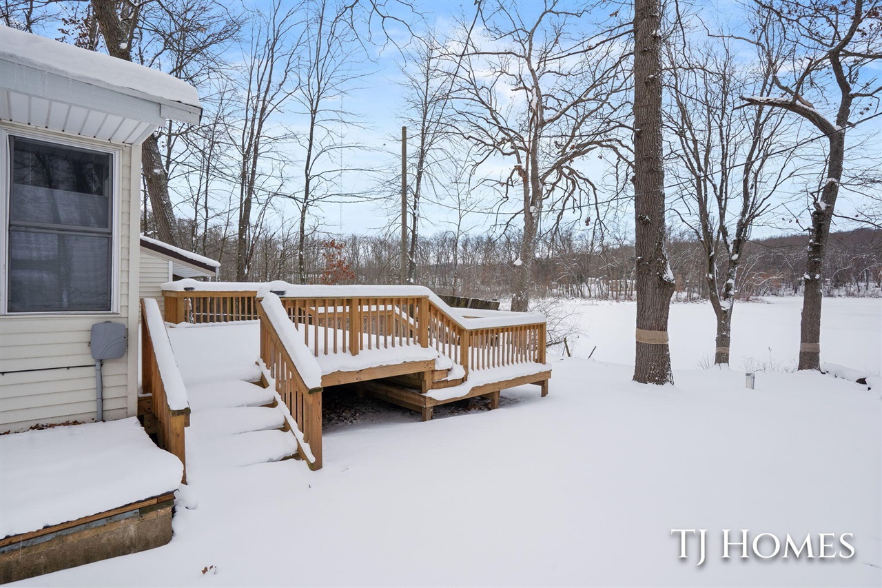 6048 Stewart Woods Drive, Delton, MI, 49046-7799