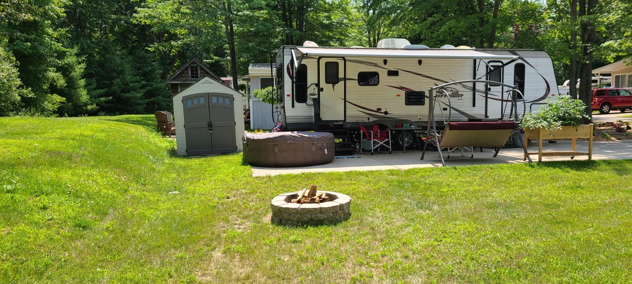 174 Sandy Oak Boulevard, Houghton Lake, MI, 48629