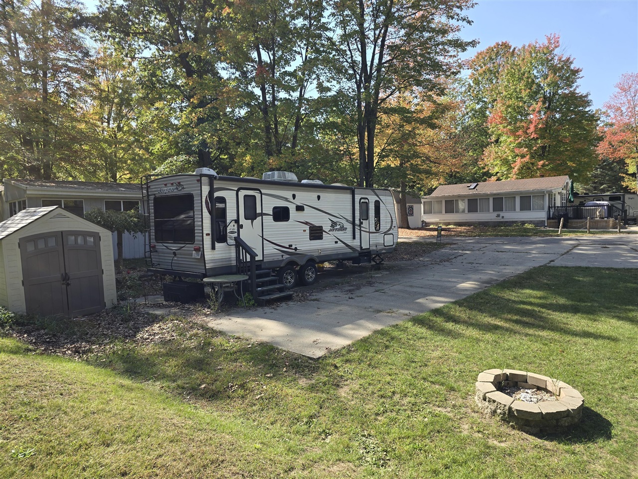 174 Sandy Oak Boulevard, Houghton Lake, MI, 48629