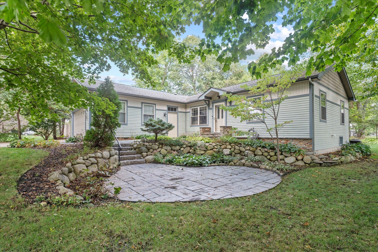 Homes for sale in Cassopolis, MI | 61271 Lenawee Rd, Cassopolis, MI 49031 | MLS# 70497642