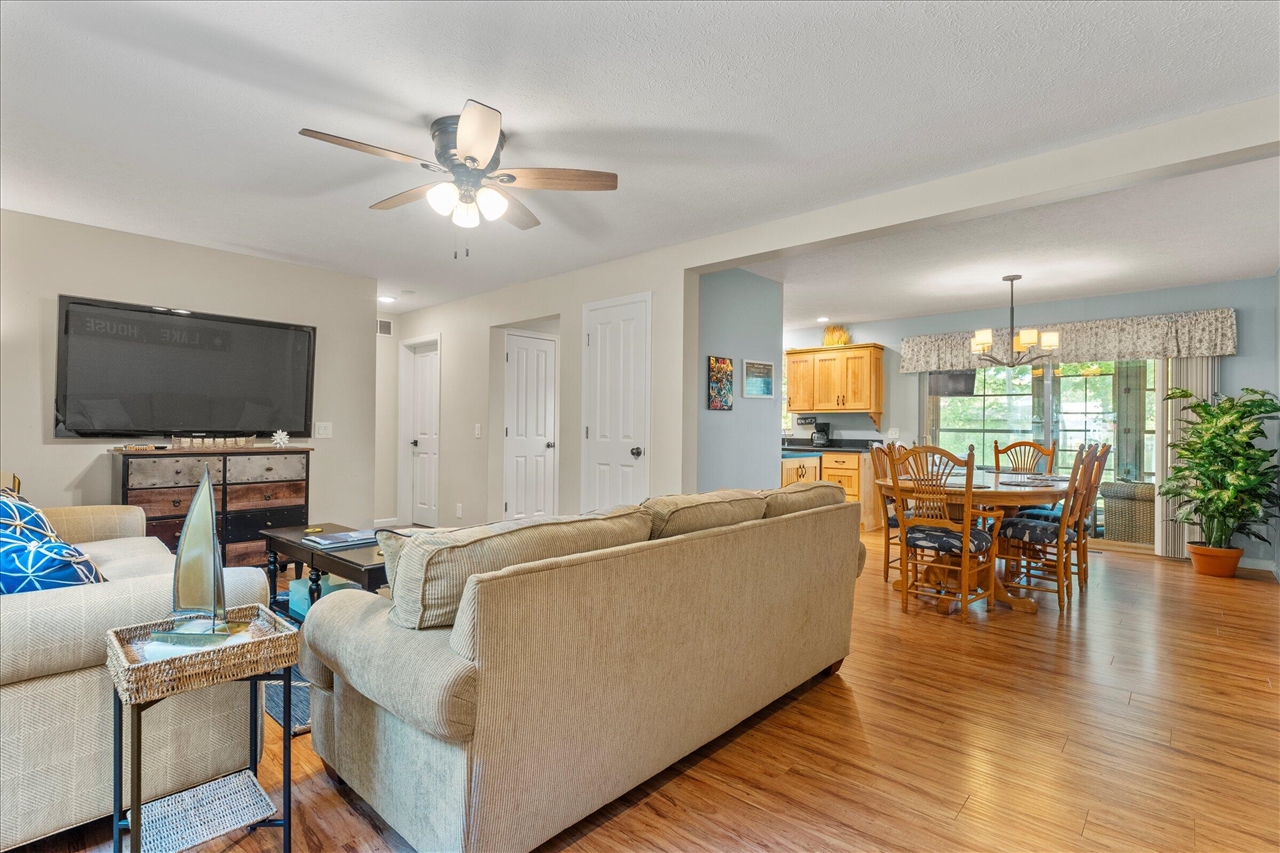 Homes for sale in Cassopolis, MI | 61271 Lenawee Rd, Cassopolis, MI 49031 | MLS# 70497642