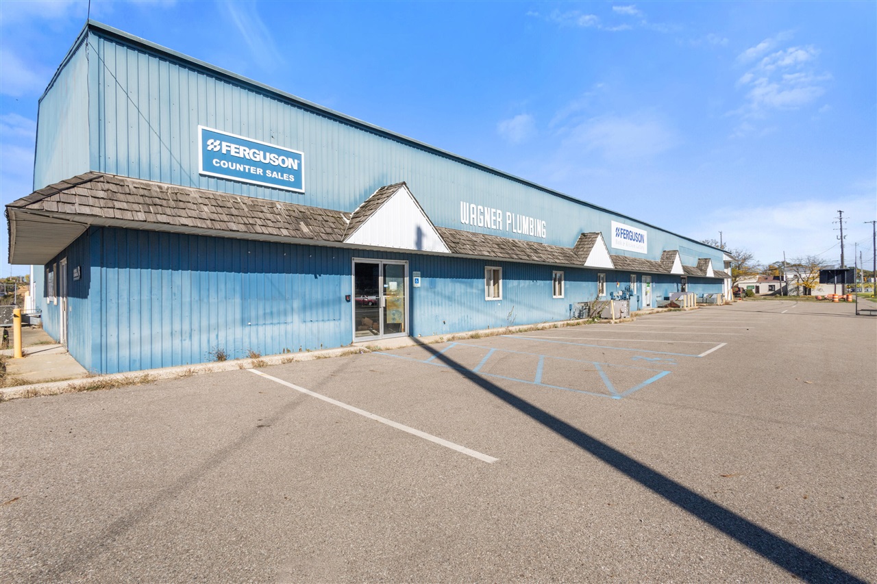 1042 E Warren Avenue, Detroit, MI, 48207 1033